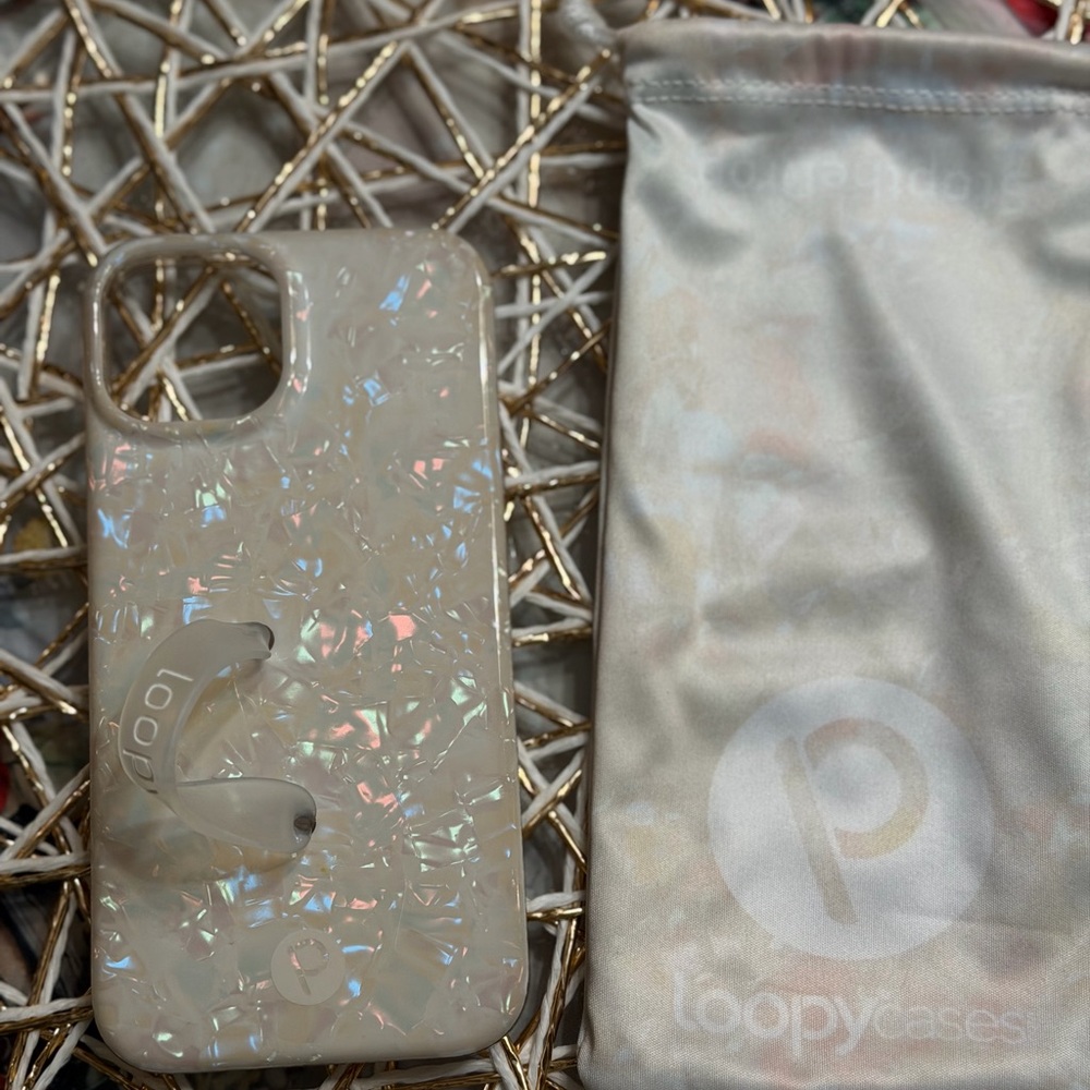 Loopy Case Pearl Iridescent Phone Cover iPhone 14